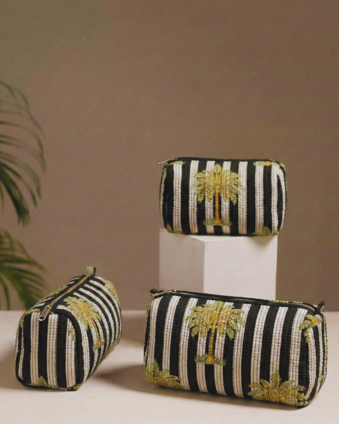 Black & White Tote Bag with Zip