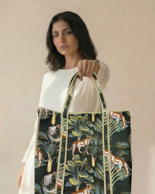 Madagascar Special Tote Bag with Zip