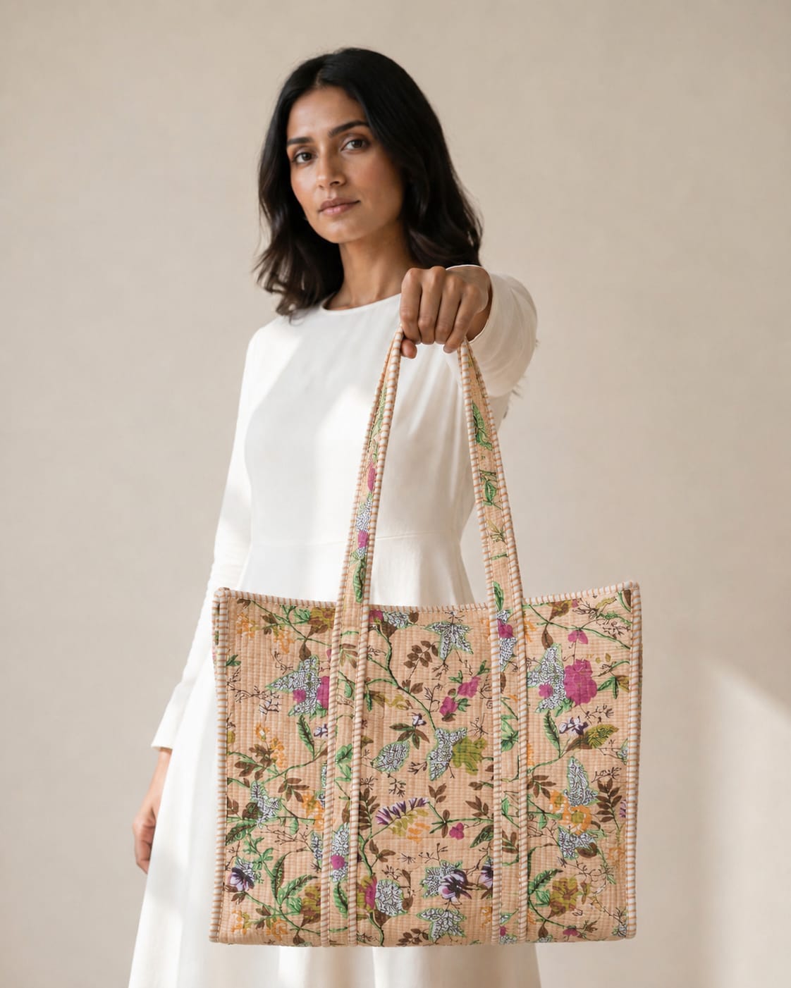 Beige Garden Bag with Zip